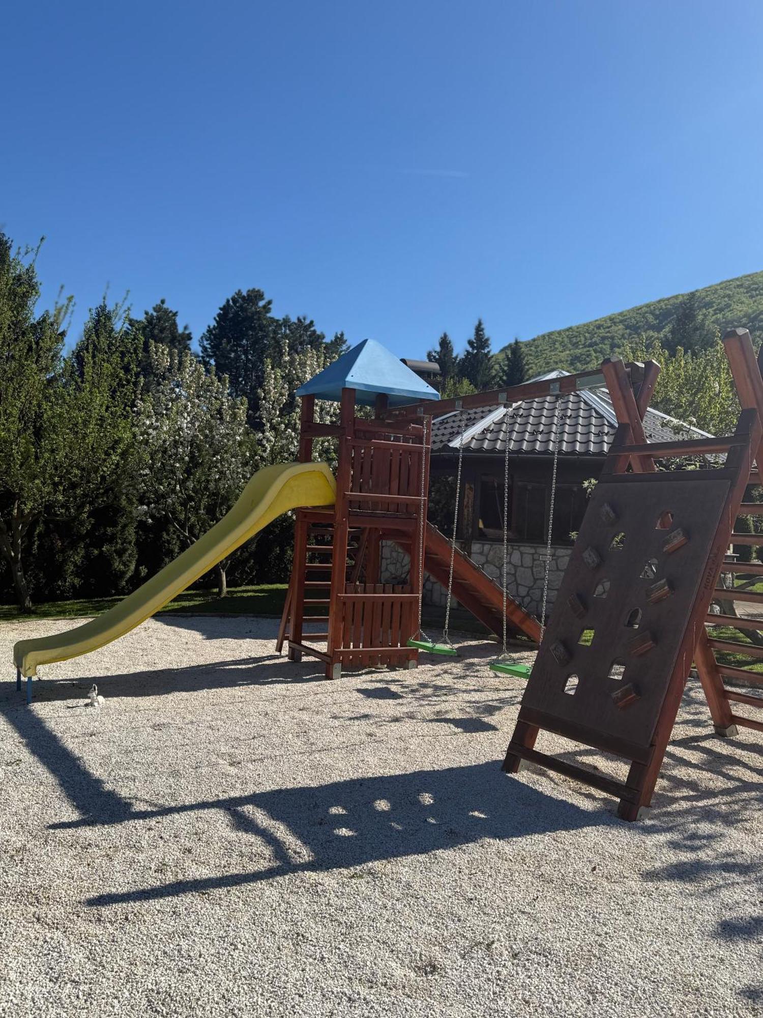 Plitvice Pension Perisic Korenica Exterior photo