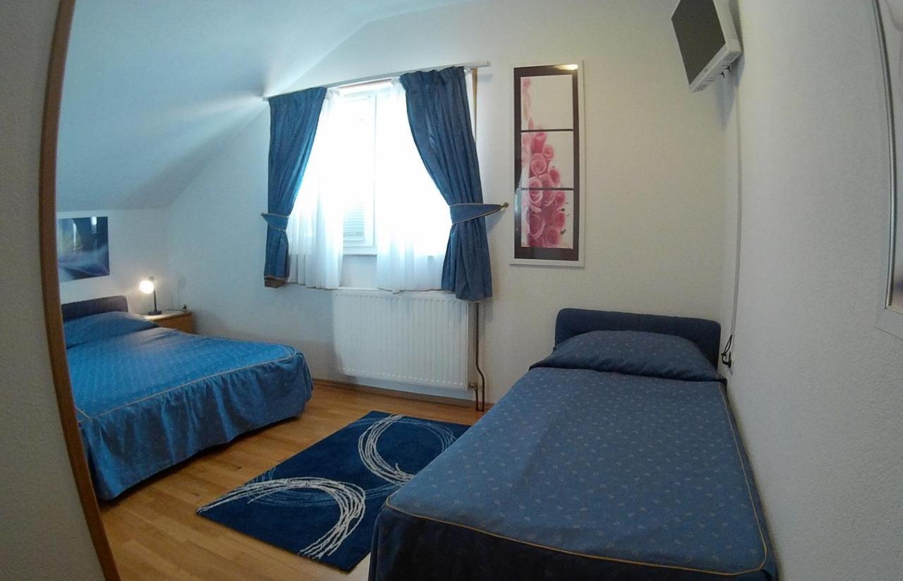 Plitvice Pension Perisic Korenica Exterior photo